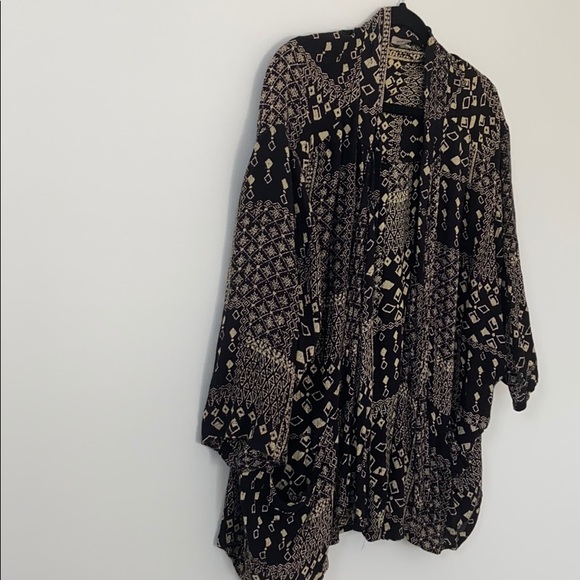 Ecote Kimono - Picture 2 of 5